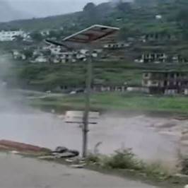 https://malayalam.cdn.zeenews.com/malayalam/sites/default/files/2024/07/27/278977-uttarakhand.jpg